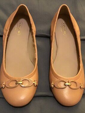 Coach “Carlita” Ballet Flats – Pearl Coral – Size 6B – Leather Flats w/ Box